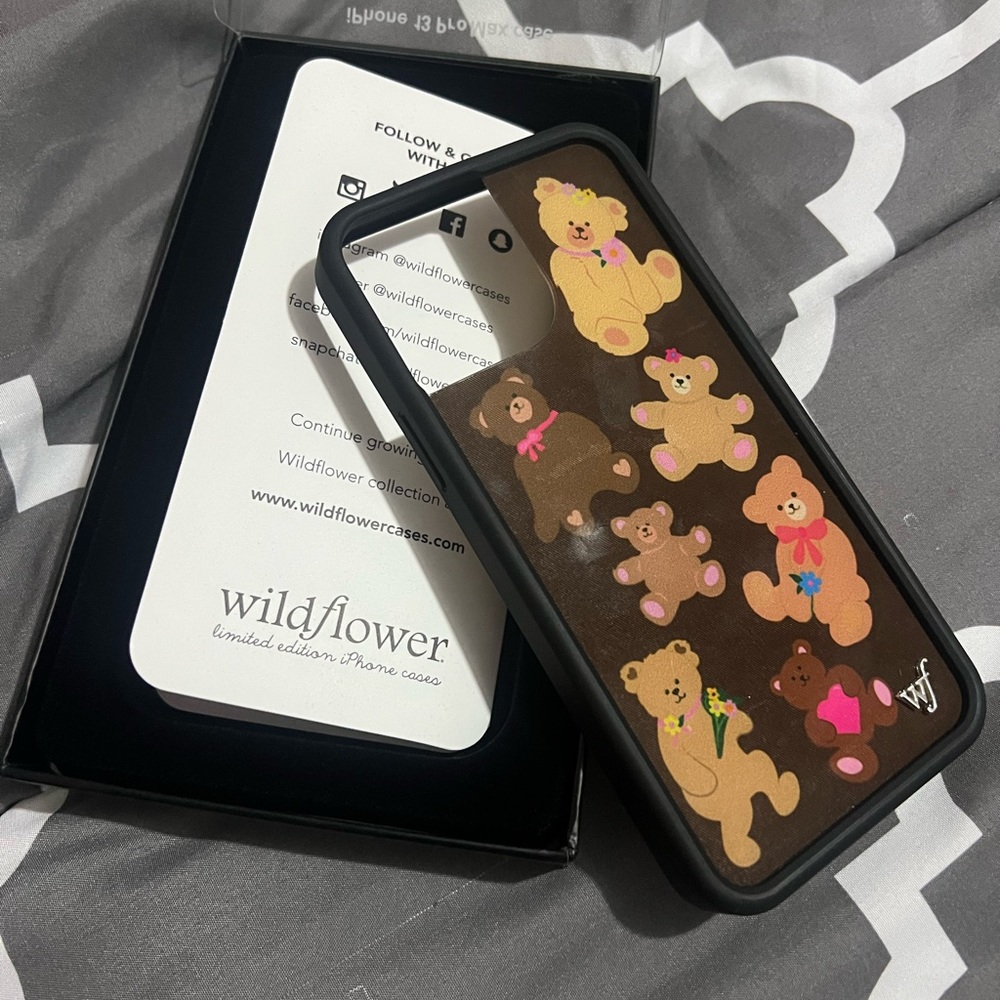 wildflower 13 pro max case.